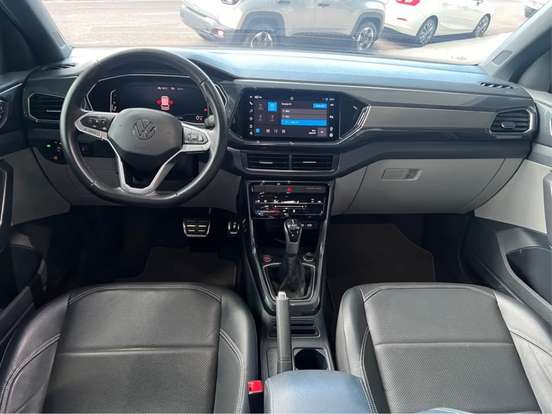 VOLKSWAGEN-T-CROSS-2024