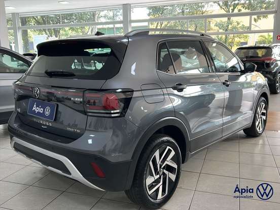 VOLKSWAGEN-T-CROSS-2024