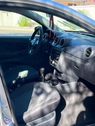 VOLKSWAGEN-VOYAGE-2013