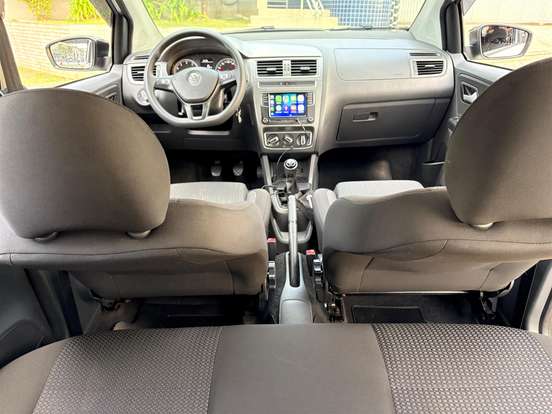 VOLKSWAGEN-FOX-2021