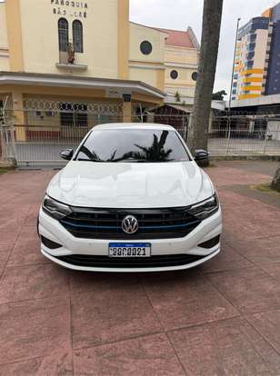 VOLKSWAGEN-JETTA-2018