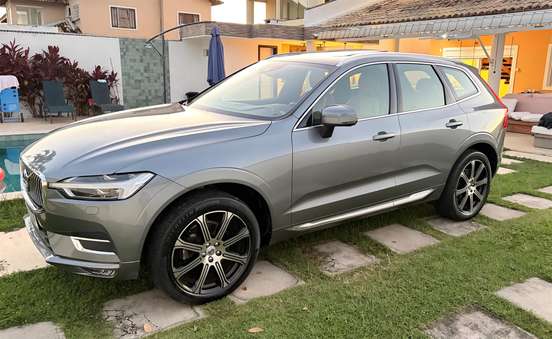 VOLVO-XC60-2018
