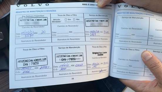VOLVO-XC60-2023