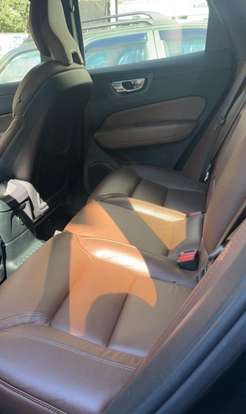 VOLVO-XC60-2023