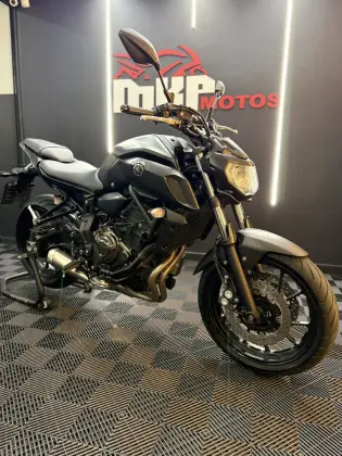 YAMAHA MT-07 ABS YAMAHA MT-07 ABS