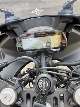 YAMAHA-YZF R15 YAMAHA-YZF R15-2025
