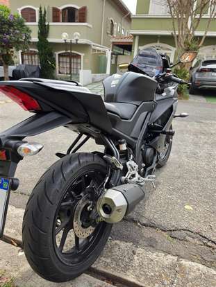 YAMAHA-YZF R15-2025
