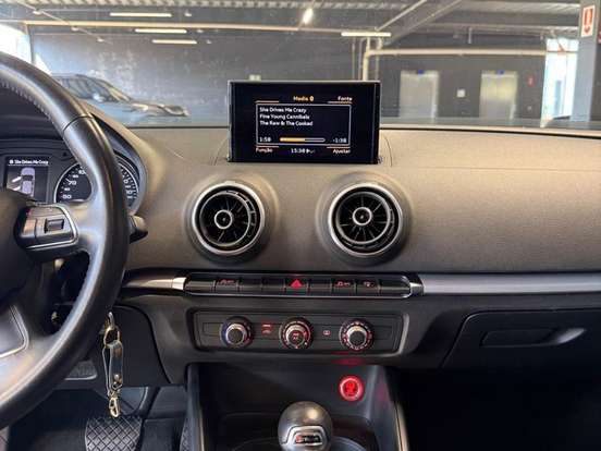 AUDI-A3-1.4 TFSI SEDAN ATTRACTION 16V GASOLINA 4P S-TRONIC AUDI-A3-2015