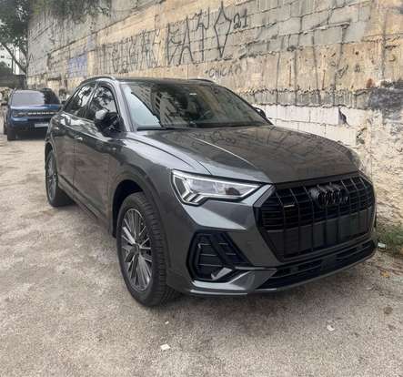 AUDI-Q3-2023