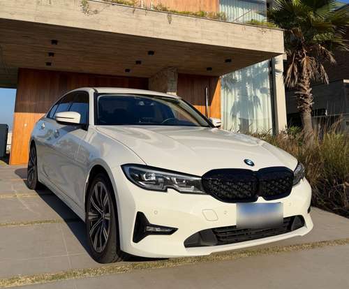 BMW-320i-2020