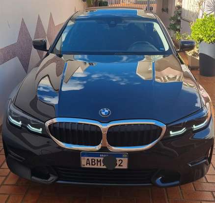 BMW-320i-2020