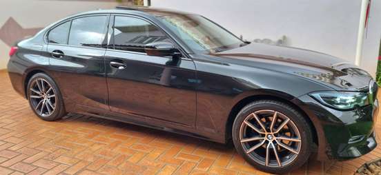 BMW-320i-2020