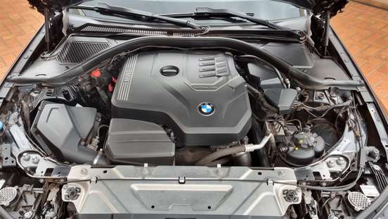 BMW-320i-2020