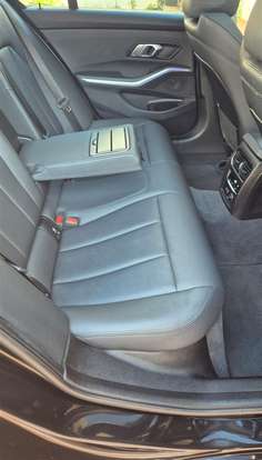 BMW-320i-2020