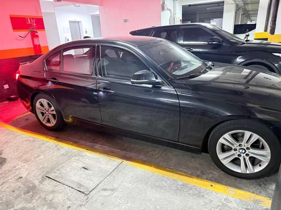 BMW-320i-2017