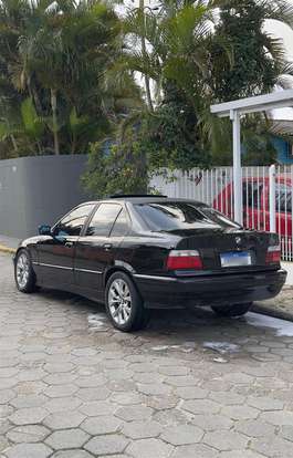 BMW-325i-1993