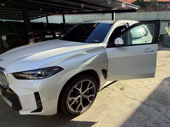 BMW-X5-3.0 I6 TURBO HÍBRIDO XDRIVE50E M SPORT AUTOMÁTICO BMW-X5-2024