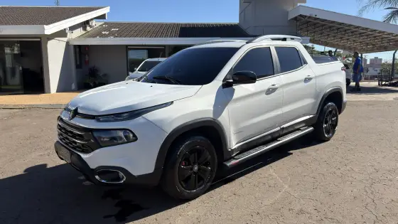 FIAT TORO 1.8 16V EVO FLEX FREEDOM AT6 FIAT TORO 1.8 16V EVO FLEX FREEDOM AT6