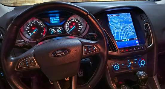 FORD-FOCUS-2017