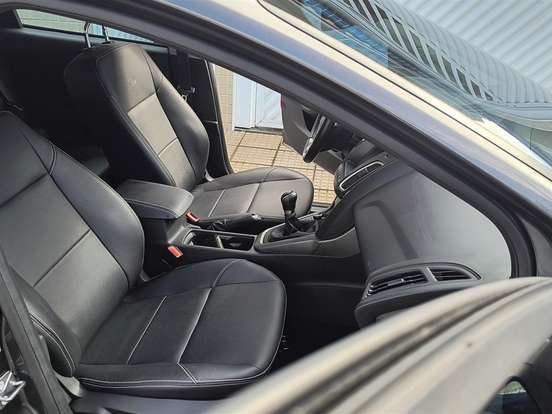 FORD-FOCUS-1.6 SE 16V FLEX 4P MANUAL FORD-FOCUS-2017