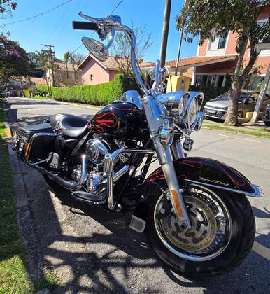 HARLEY-DAVIDSON ROAD KING CLASSIC 