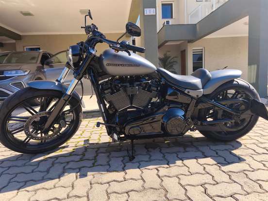 HARLEY-DAVIDSON-SOFTAIL BREAKOUT 114-2022