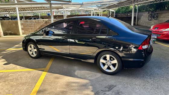 HONDA CIVIC 1.8 LXS 16V FLEX 4P AUTOMÁTICO