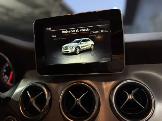MERCEDES-BENZ-GLA 200-2017