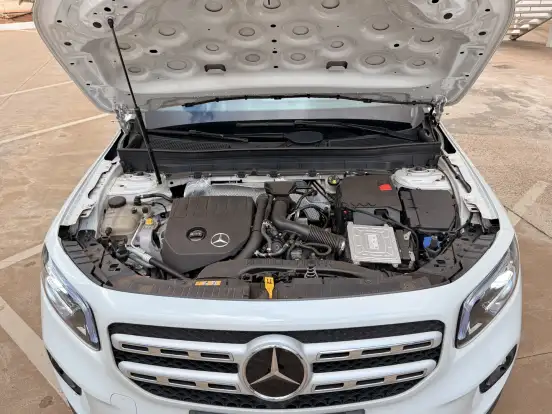 MERCEDES-BENZ-GLB 200-2021