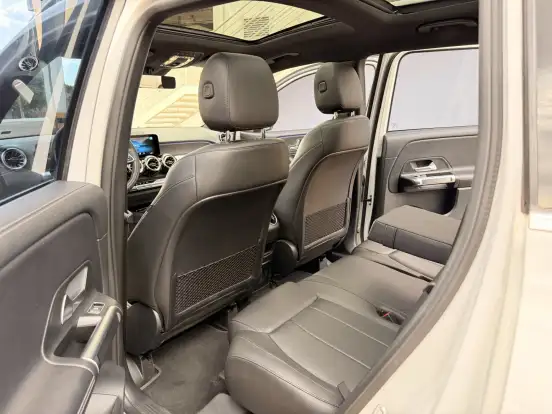 MERCEDES-BENZ-GLB 200-2021