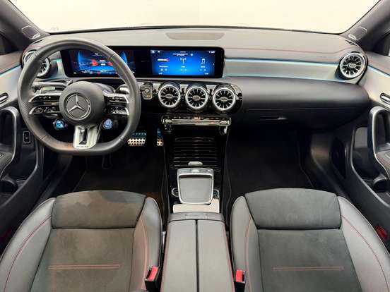 MERCEDES-BENZ-CLA 35 AMG-2024