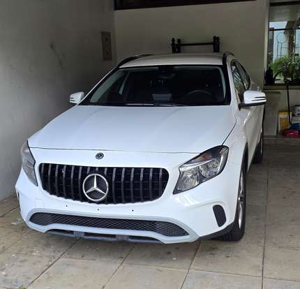 MERCEDES-BENZ-GLA 200-2018