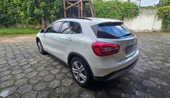 MERCEDES-BENZ-GLA 200-2018