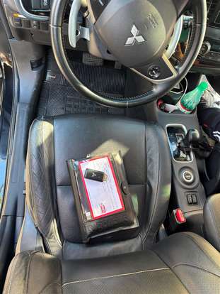 MITSUBISHI-OUTLANDER-2013