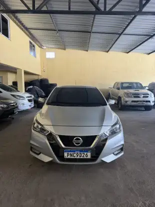 NISSAN-VERSA-2020
