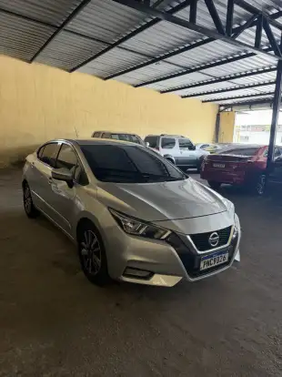 NISSAN-VERSA-2020