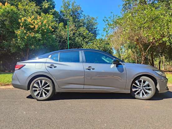 NISSAN-SENTRA-2023
