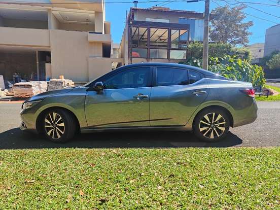 NISSAN-SENTRA-2023