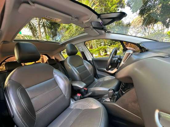 PEUGEOT-208-1.6 GRIFFE 16V FLEX 4P AUTOMÁTICO PEUGEOT-208-2017