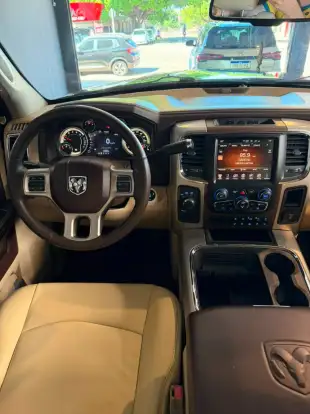 RAM-2500-6.7 LARAMIE 4X4 CD I6 TURBO DIESEL 4P AUTOMÁTICO RAM-2500-2015