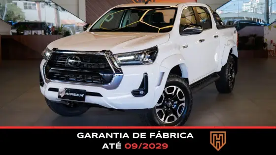 TOYOTA HILUX 2.8 D-4D TURBO DIESEL CD SRX PLUS 4X4 AUTOMÁTICO TOYOTA HILUX 2.8 D-4D TURBO DIESEL CD SRX PLUS 4X4 AUTOMÁTICO