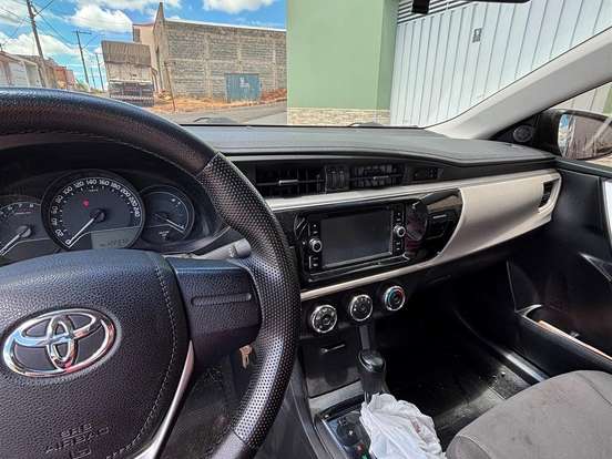 TOYOTA-COROLLA-1.8 GLI 16V FLEX 4P AUTOMÁTICO TOYOTA-COROLLA-2016