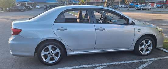 TOYOTA-COROLLA-2011