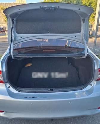 TOYOTA-COROLLA-2011
