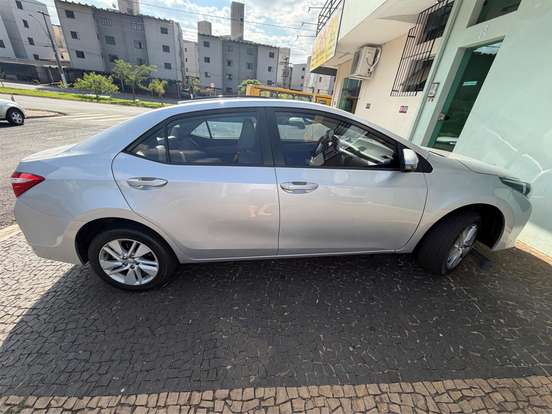 TOYOTA-COROLLA-1.8 GLI UPPER 16V FLEX 4P AUTOMÁTICO TOYOTA-COROLLA-2016