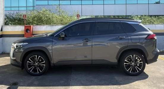 TOYOTA-COROLLA CROSS-2024