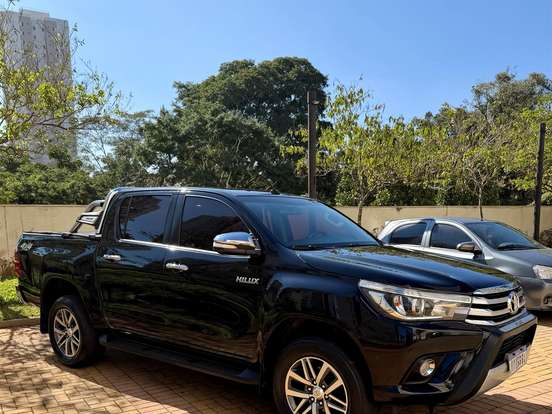 TOYOTA-HILUX-2.8 SRX 4X4 CD 16V DIESEL 4P AUTOMÁTICO TOYOTA-HILUX-2017