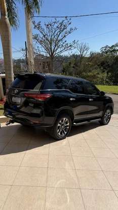 TOYOTA-HILUX SW4-2025