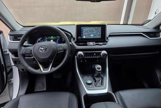 TOYOTA-RAV4-2025