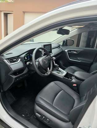TOYOTA-RAV4-2025